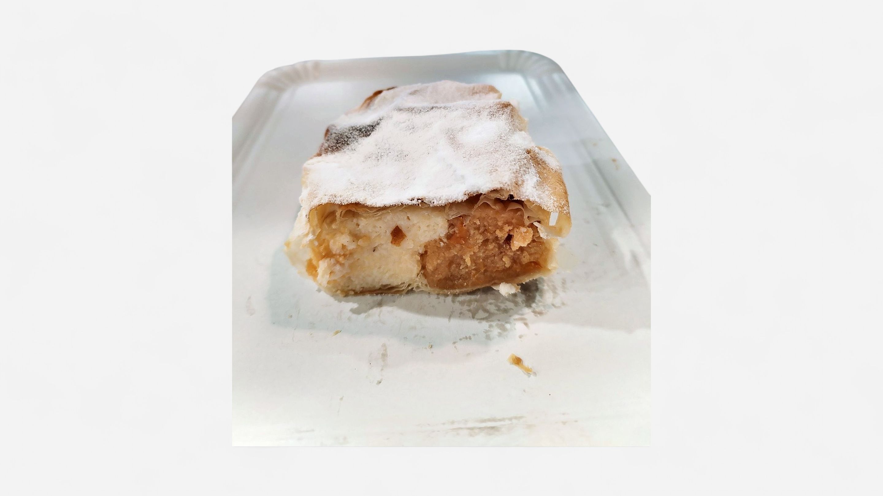 Barackos-túrós rétes szelet